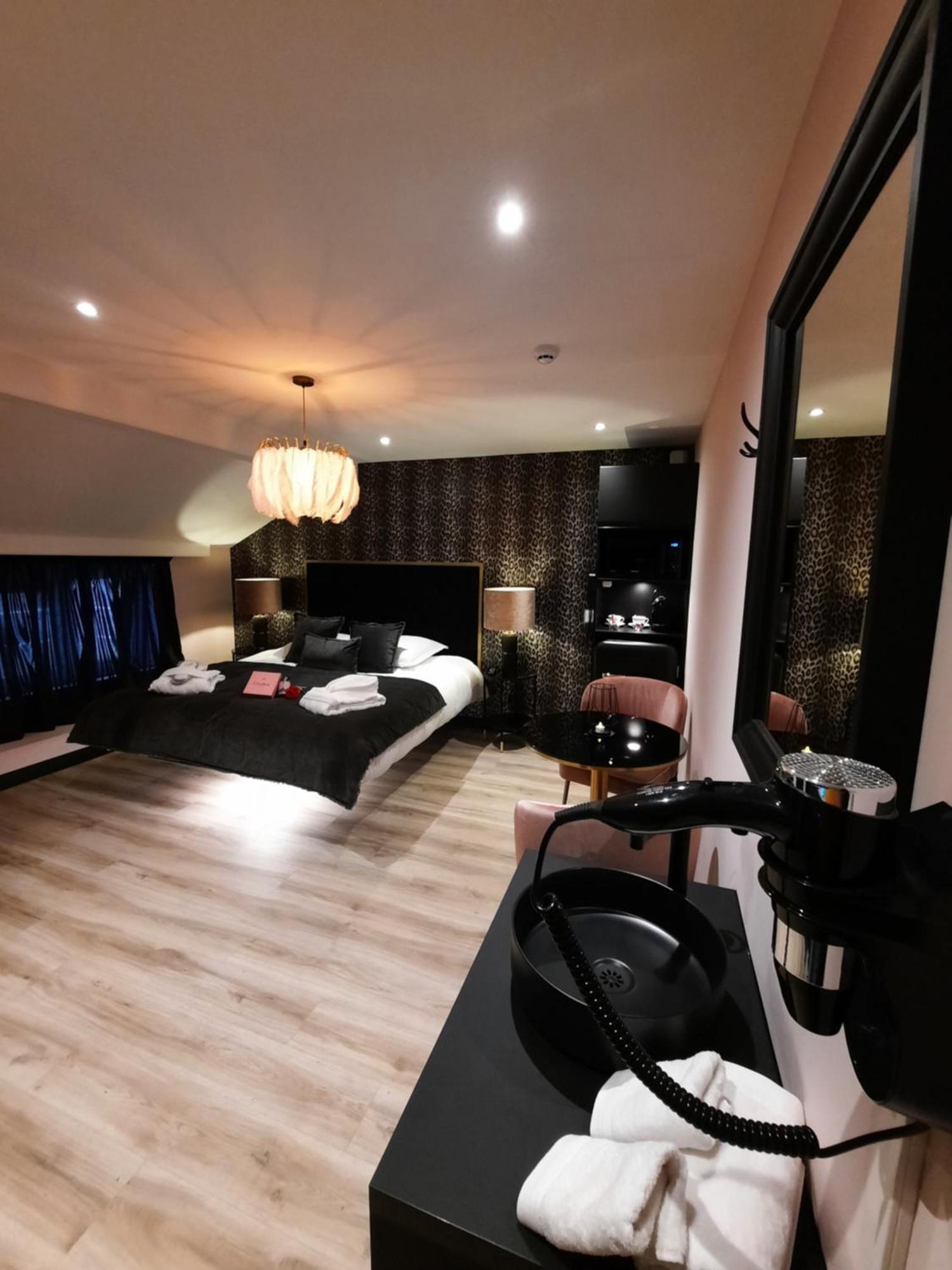 Hotel Mademoiselle Liège Extérieur photo